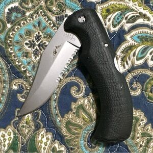 Early Gerber USA #650 GATOR Black Rubber 1 Blade Lock Back Sheath Knife